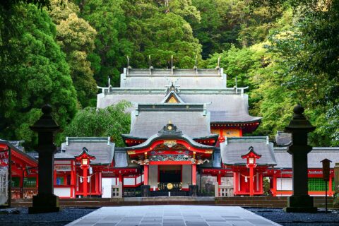 鹿児島県霧島市にある、霧島神宮の本殿正面