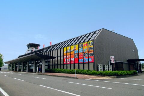 コウノトリ但馬空港ターミナルビル
