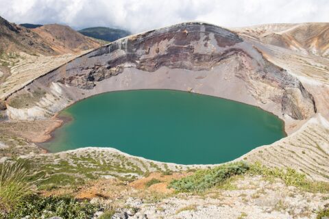 ​蔵王連峰・御釜