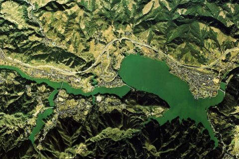 相模湖（神奈川県相模原市緑区）周辺の空中写真。Ckt-74-17_c26の11,12,13、合計3枚を合成作成。