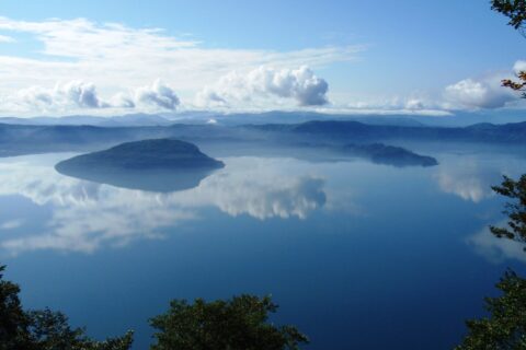 十和田湖を北から見る。御鼻部山展望台より撮影。