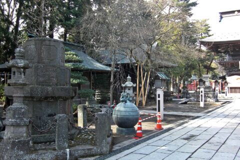 東日本大震災後の竹駒神社表参道