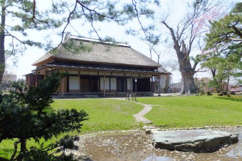 旧秋田藩主佐竹氏別邸（如斯亭）にて