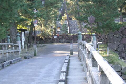 Kitasomon gate