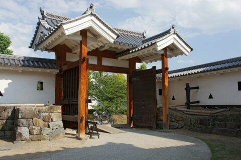 松本城の太鼓門の二の門, 長野県松本市。