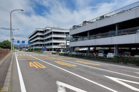 松山空港駐車場