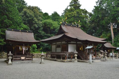 ​御上神社 境内