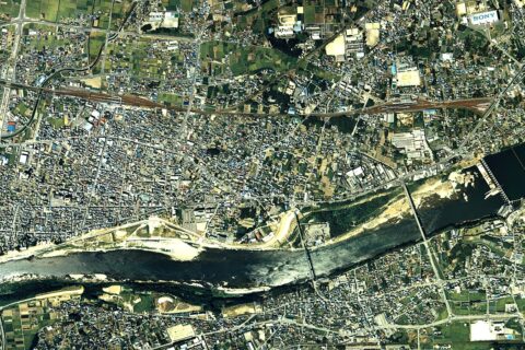 美濃加茂市（岐阜県）中心部周辺の空中写真。ccb-87-1_c5bの12,13,14,15,16、合計5枚を合成作成。