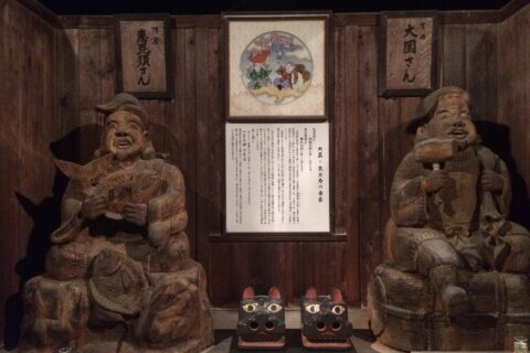 ​盛岡八幡宮の境内にある「大黒・恵比寿社」。