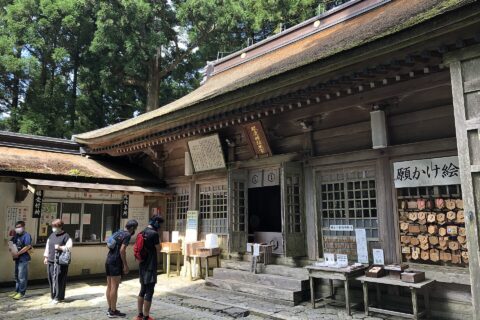 砥鹿神社の奥宮（愛知県豊川市）
