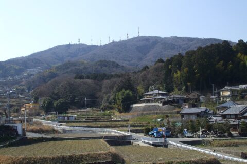 A photo of Mount Ikoma from Ikoma city.