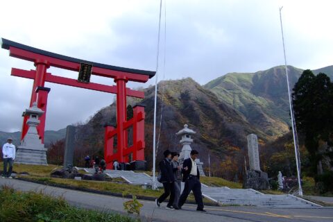 This is the torii gate at the entrance of the Yudonosan Shrine in Yamagata Prefecture, Japan. I took this photo with a digital camera on 28th October 2006.