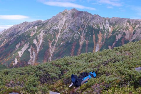 水晶岳を西南西から見る。