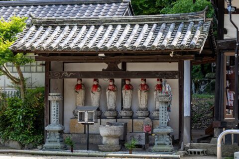​広島県福山市草戸町にある真言宗大覚寺派の明王院。地蔵堂。