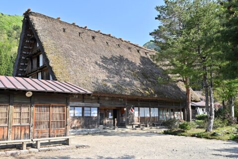 白川郷の長瀬家住宅。1893年（明治23年）建造。5階建て。