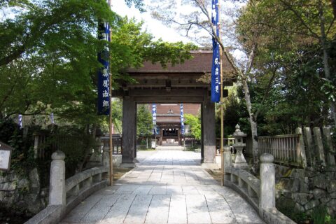 中山神社 (津山市) 神門-2