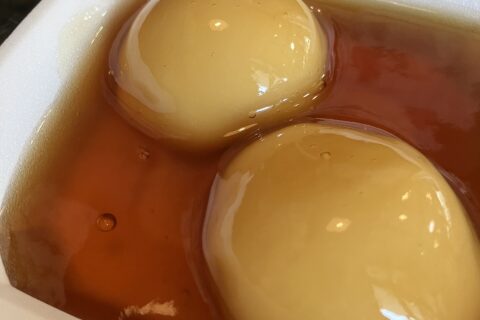 鳴子温泉名物の栗だんご