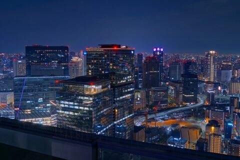 ​梅田スカイビルからの夜景(グラングリーン大阪南館方向。オオサカガーデンシティはイノゲート大阪とグラングリーン大阪によってほぼ見えなくなった。)