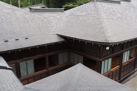 Copper shingle roof of Tamozawa Imperial Villa in Nikkō, Tochigi Prefecture, Japan. The smoothly connected one-piece copper roof is one of the architectural features of this building.