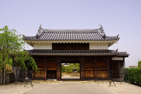 ​愛知県西尾市の西尾城鍮石（ちゅうじゃく）門