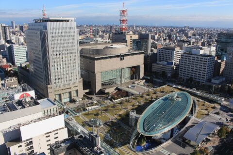 名古屋テレビ塔のスカイデッキから見下ろすオアシス21、NHK名古屋放送センタービルと愛知芸術文化センター、愛知県名古屋市