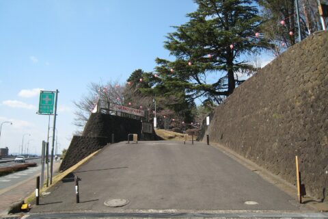 The entrance to Oyama-jo castle.