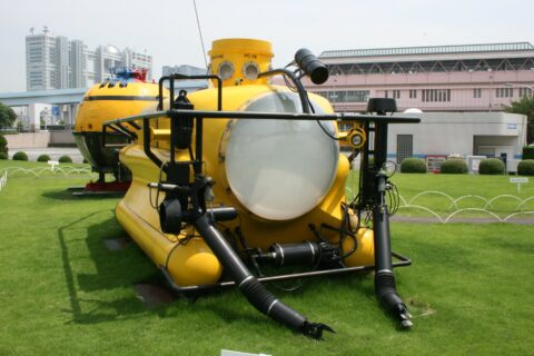 船の科学館にて屋外展示される潜水調査艇PC-18