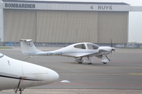 Diamond DA.40 at Amsterdam Schipol-AMS,Netherlands,23/09/13.