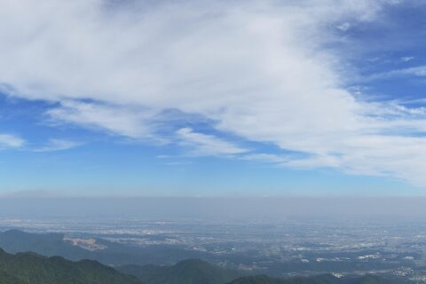 神奈川県の丹沢山地にある大山からの眺め