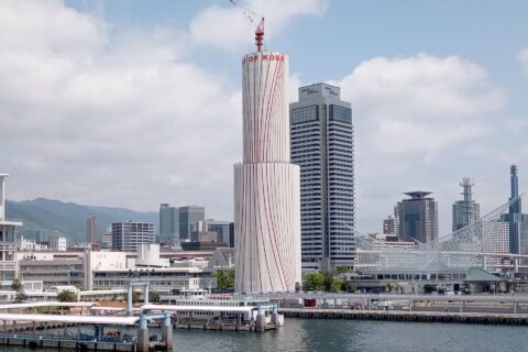 元画像をトリミングの上アップロード