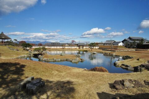 Rakusan-en Konmei Pond.