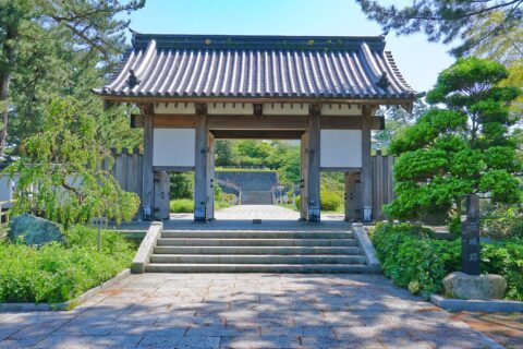 本荘城 復元大手門（秋田県由利本荘市）