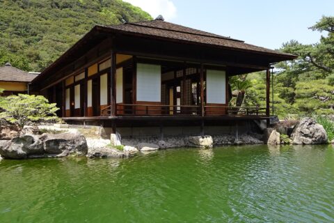 周遊和船から見た掬月亭