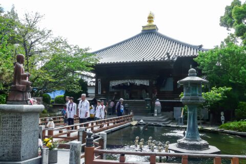 徳島県鳴門市にある四国八十八箇所霊場 第1番札所の霊山寺。大師堂