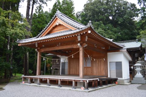 西寒多神社 神楽殿