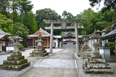 ​西寒多神社 鳥居