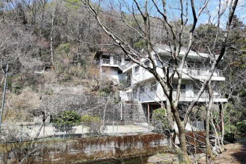 各務原市各務字車洞にある青龍寺。