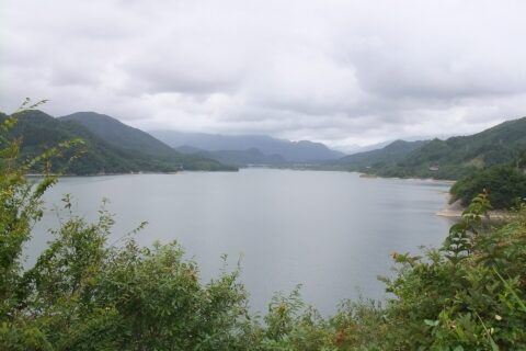 七ヶ宿ダム ダム湖の七ヶ宿湖