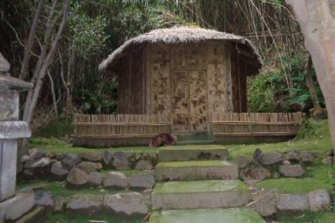 薩摩硫黄島の俊寛堂