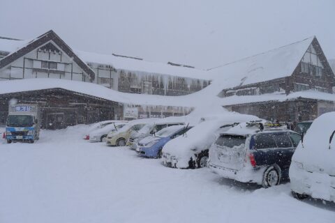 The outside of Sukayu Onsen in late December 2012.