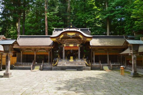 諏訪大社上社本宮 拝殿