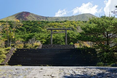 高千穂河原 古宮址、天孫降臨神籬斎場。 鹿児島県霧島市。