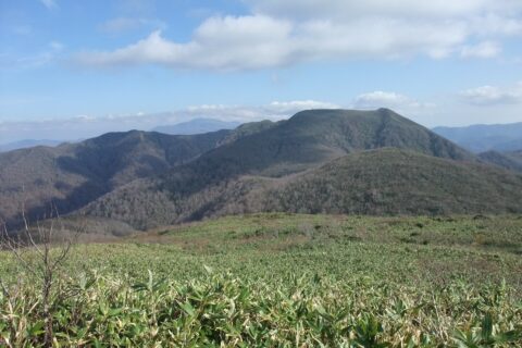 ​山伏岳から見た高松岳