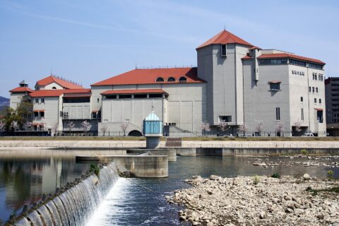 宝塚大劇場・バウホール, 兵庫県宝塚市