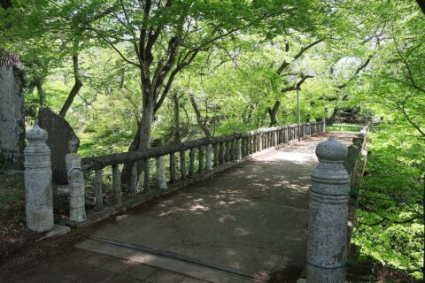 ​高遠城址にある白兎橋。