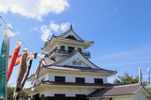 館山城の鯉のぼりイベント