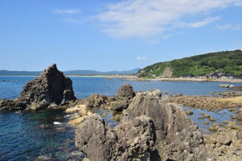 The Noto Peninsula is a peninsula that projects north into the Sea of Japan from the coast of Ishikawa Prefecture in central Honshū, the main island of Japan. This nothern part of Ishikawa prefecture has astonishing sea