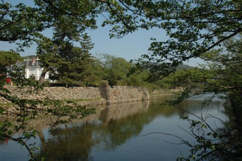 鳥取城水堀、石垣と仁風閣