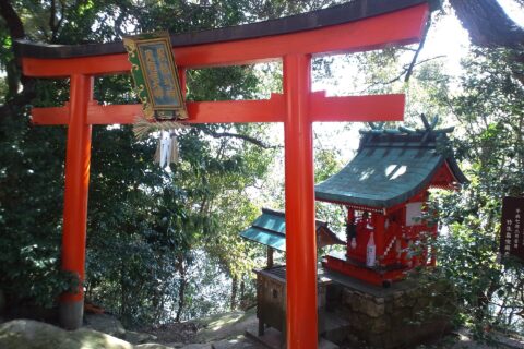 都久夫須麻神社 黒龍堂