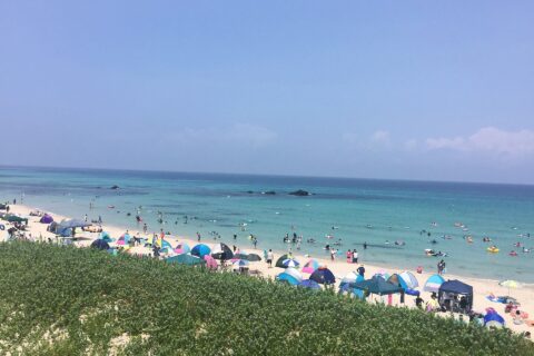 角島のコバルトブルービーチ